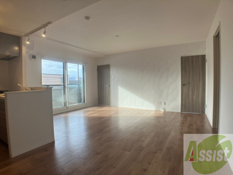 居室・リビング　明るいお部屋は気持ちよく過ごせそうですね。