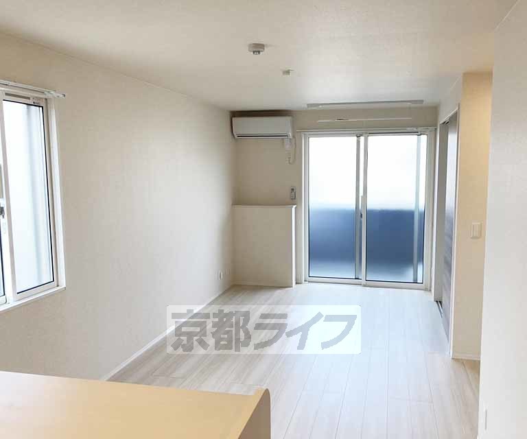 居室・リビング　明るいリビングです！