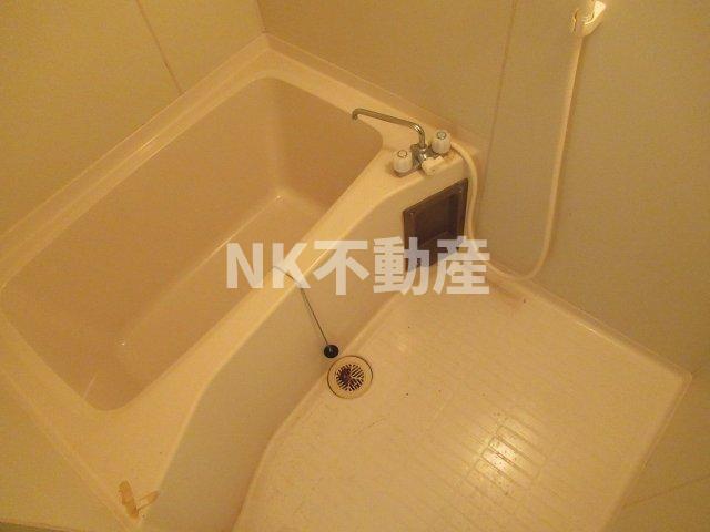 バス・シャワールーム　落ち着いた空間のお風呂です