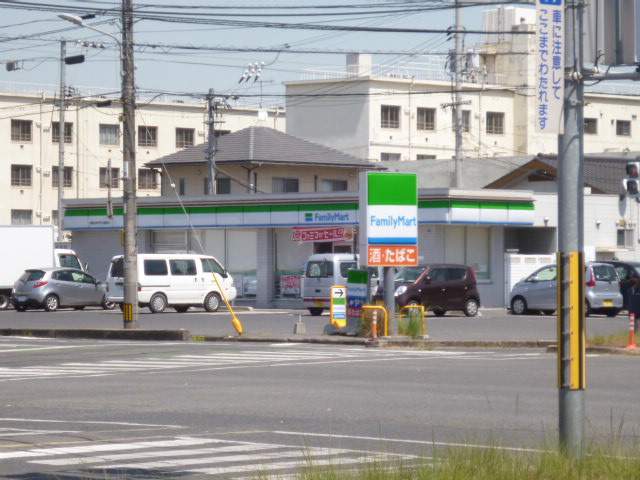 コンビニ　ファミリーマート水島北緑町店（コンビニ）まで450m