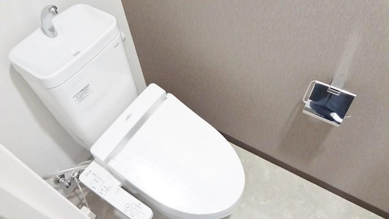トイレ　温水洗浄暖房便座