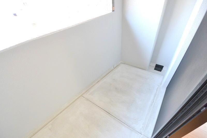 バルコニー　同タイプの室内写真です