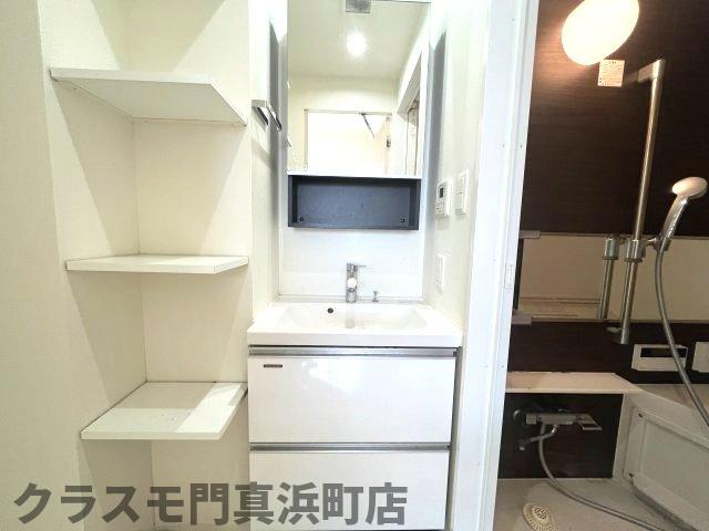 洗面設備　イメージとして同建物他部屋を表示しています