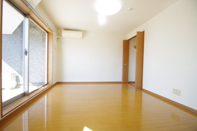 居室・リビング　★お問い合わせはタウンハウジング町田店まで★