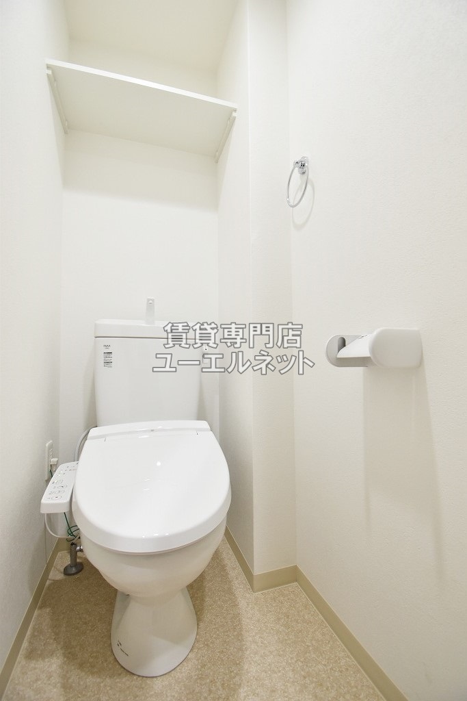 トイレ　温水洗浄便座付き