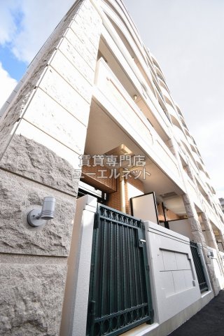 建物外観　2022年完成