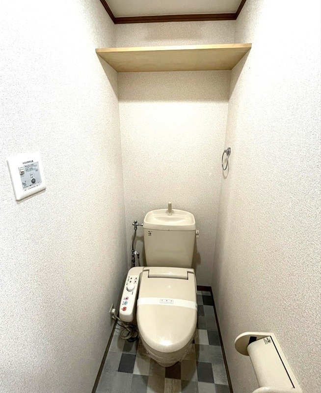 トイレ　温水洗浄便座