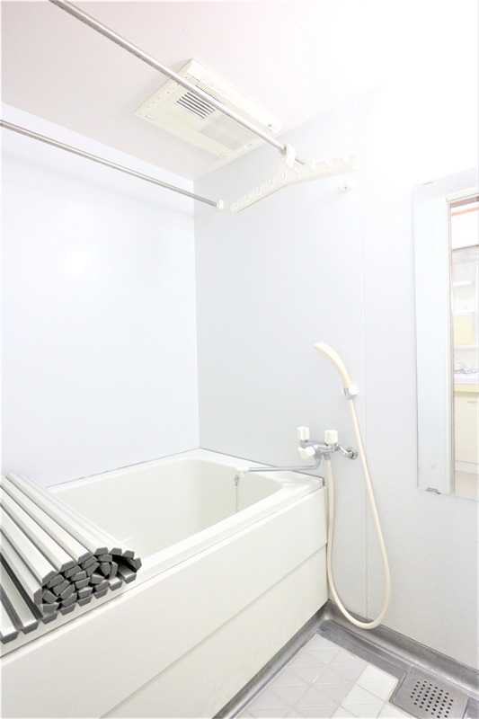 バス・シャワールーム　浴室乾燥機付き