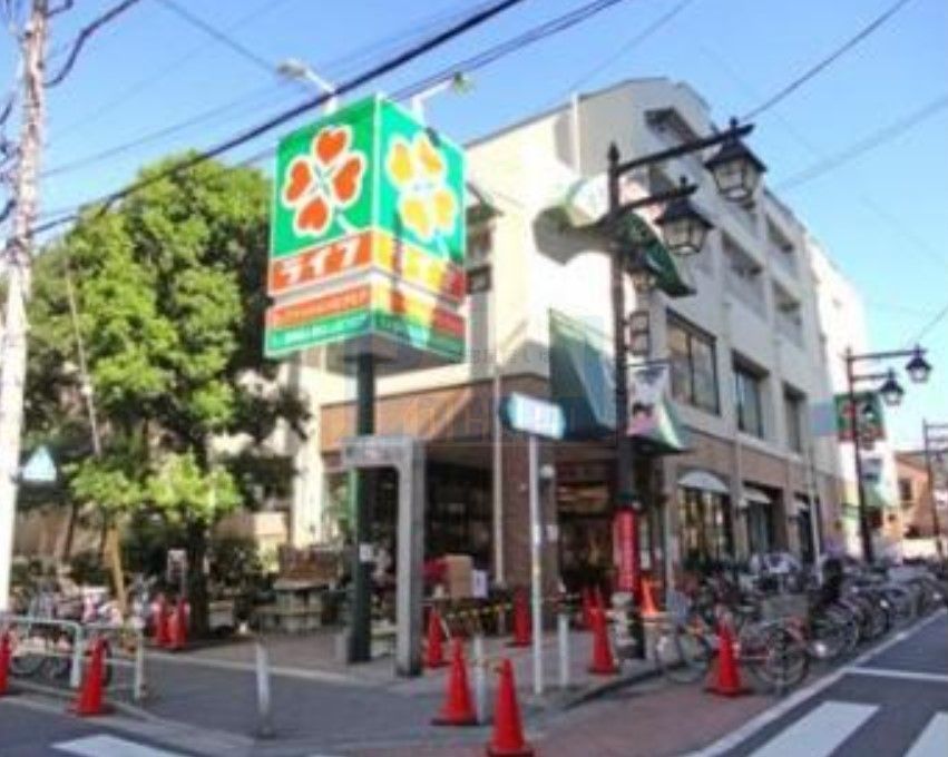 スーパー　ライフ仲宿店（スーパー）まで660m