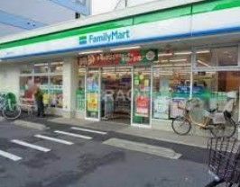 コンビニ　ファミリーマート板橋三丁目店（コンビニ）まで100m