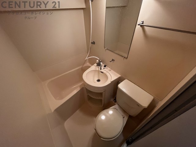 バス・シャワールーム　シンプルで機能的なユニットバスです！