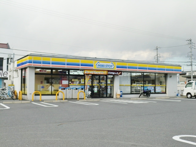コンビニ　ミニストップ上野平野店（コンビニ）まで574m