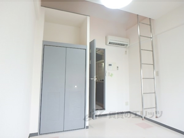 居室・リビング　洋室