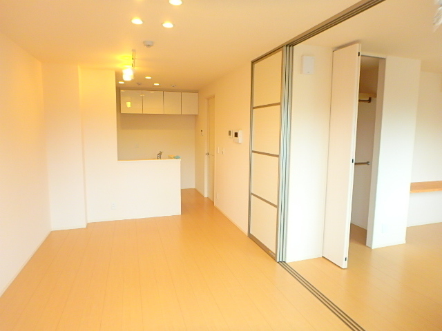 居室・リビング　同施工会社の参考写真になります。