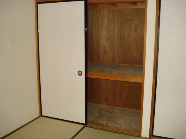 収納　押入れ（イメージ）