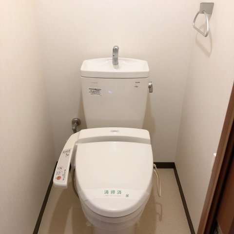 トイレ　清潔感のあるトイレです