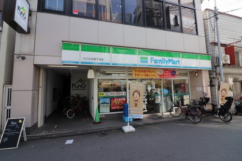 コンビニ　ファミリーマート スバル京阪千林店（コンビニ）まで302m