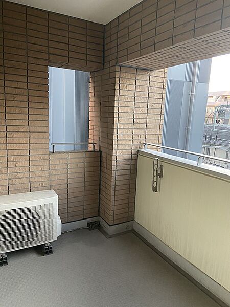 バルコニー　※別部屋の参考写真です。