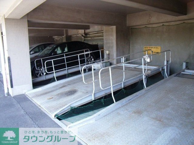 その他共有部分　駐車場完備