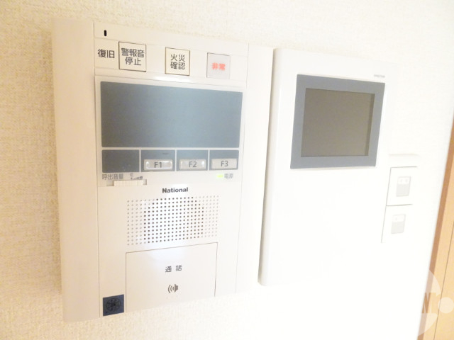 セキュリティ　来訪者が確認できるモニターホン♪