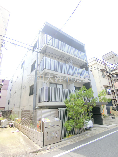 建物外観　2020年12月築　RC鉄筋コンクリート造地上4階建て総戸数