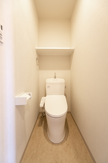 トイレ　※写真は同タイプ住戸です。