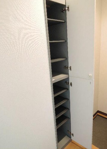 玄関　収納豊富なシューズボックスです♪