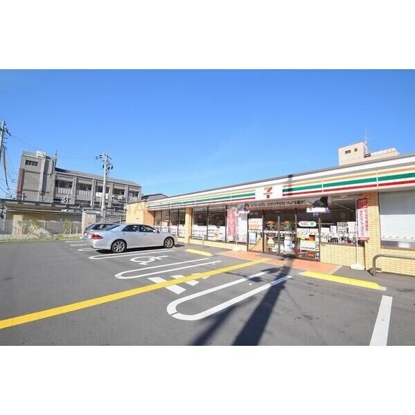 コンビニ　セブンイレブン大阪緑1丁目店（コンビニ）まで143m
