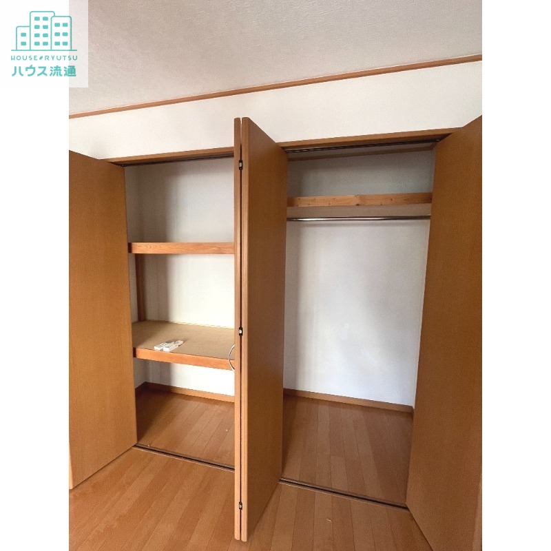 収納　※写真は別号室です。