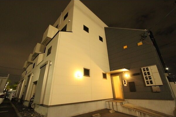 建物外観　落ち着いた雰囲気の外観です