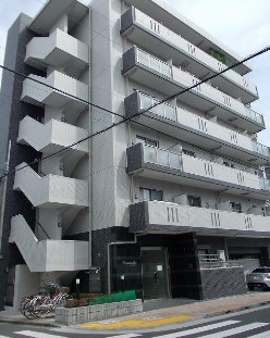 建物外観　外観は落ち着いています
