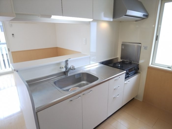 キッチン　※他部屋参照、現況優先（向き反対の可能性あり）