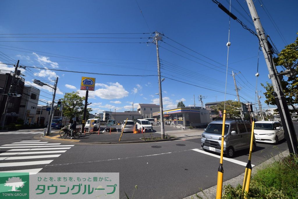 コンビニ　ミニストップ（コンビニ）まで220m