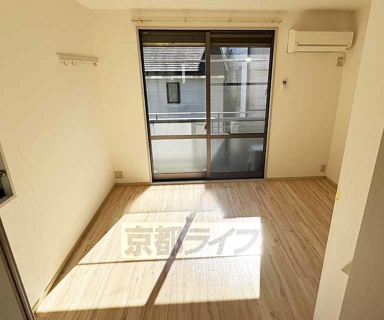 居室・リビング　日当り良好です！