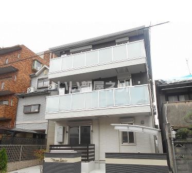 メゾン ルノアールの外観写真