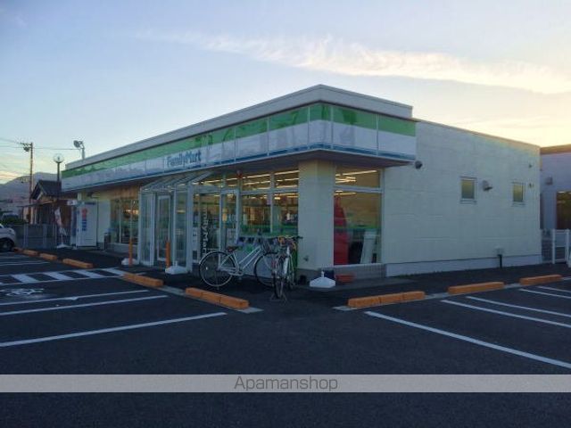コンビニ　ファミリーマート木崎店（コンビニ）まで1000m