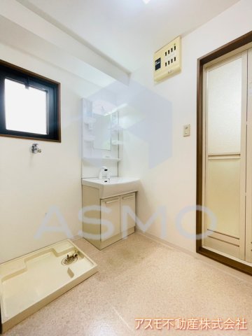 洗面設備　同マンション別部屋参考写真