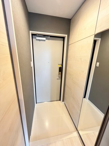 玄関　同物件、別号室の参考写真です。