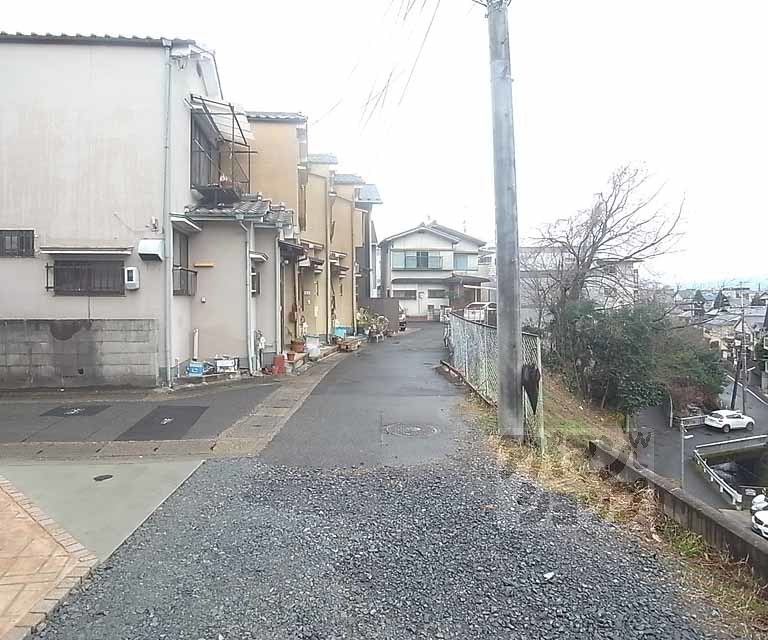 その他　前面道路です。