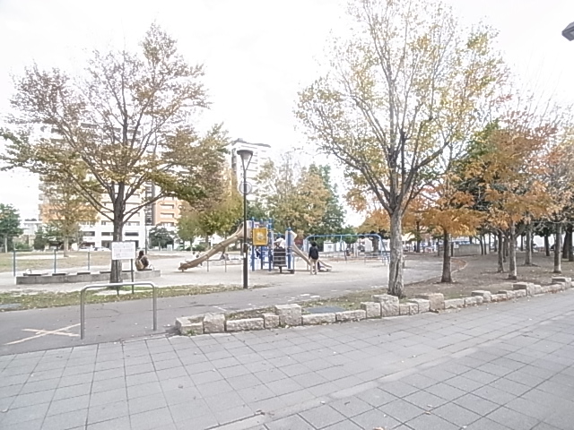 公園　西新井さかえ公園（公園）まで537m