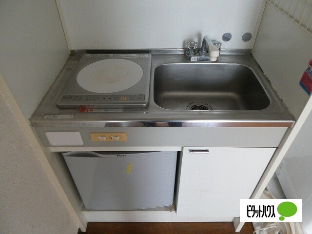 キッチン　同物件別室写真