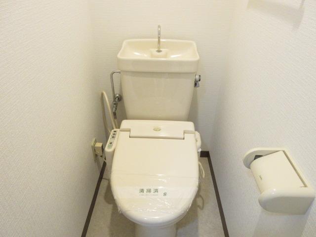 トイレ　温水洗浄便座