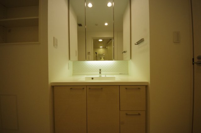 洗面設備　別部屋参考写真