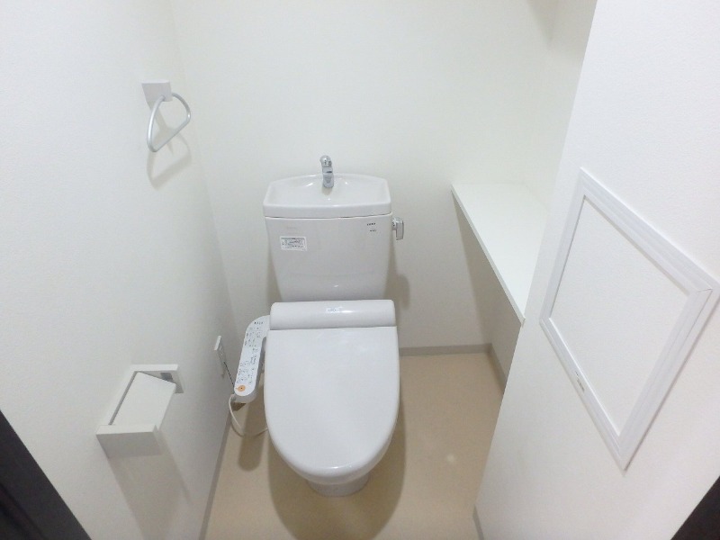 トイレ　別のお部屋の写真です。
