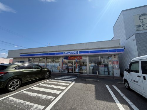 コンビニ　ローソン四日市日永西二丁目店（コンビニ）まで274m