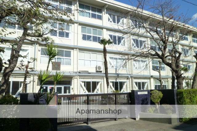 中学校　片浜中学校（中学校）まで521m