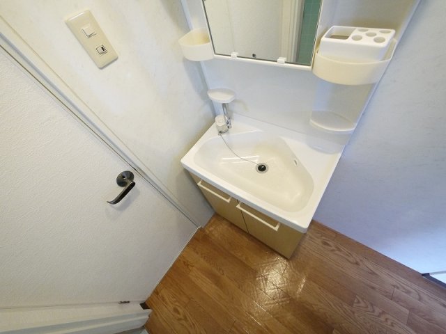 トイレ　コンパクトで使いやすい洗面所