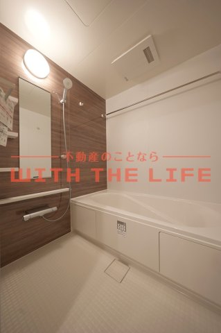 バス・シャワールーム　落ち着いた空間のお風呂です