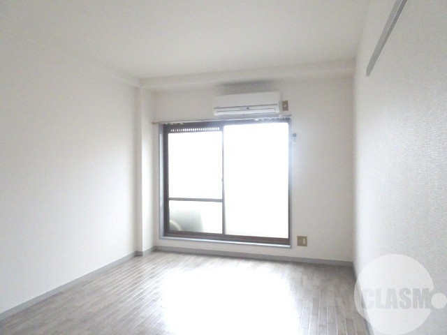 居室・リビング　明るいお部屋です♪