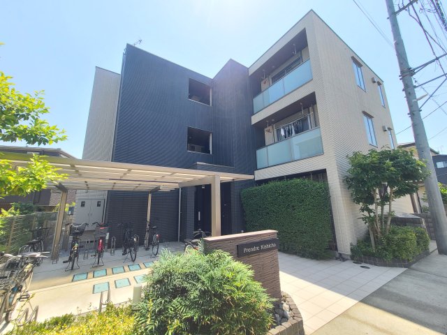 建物外観　★鉄骨造３階建てマンション！外観です★